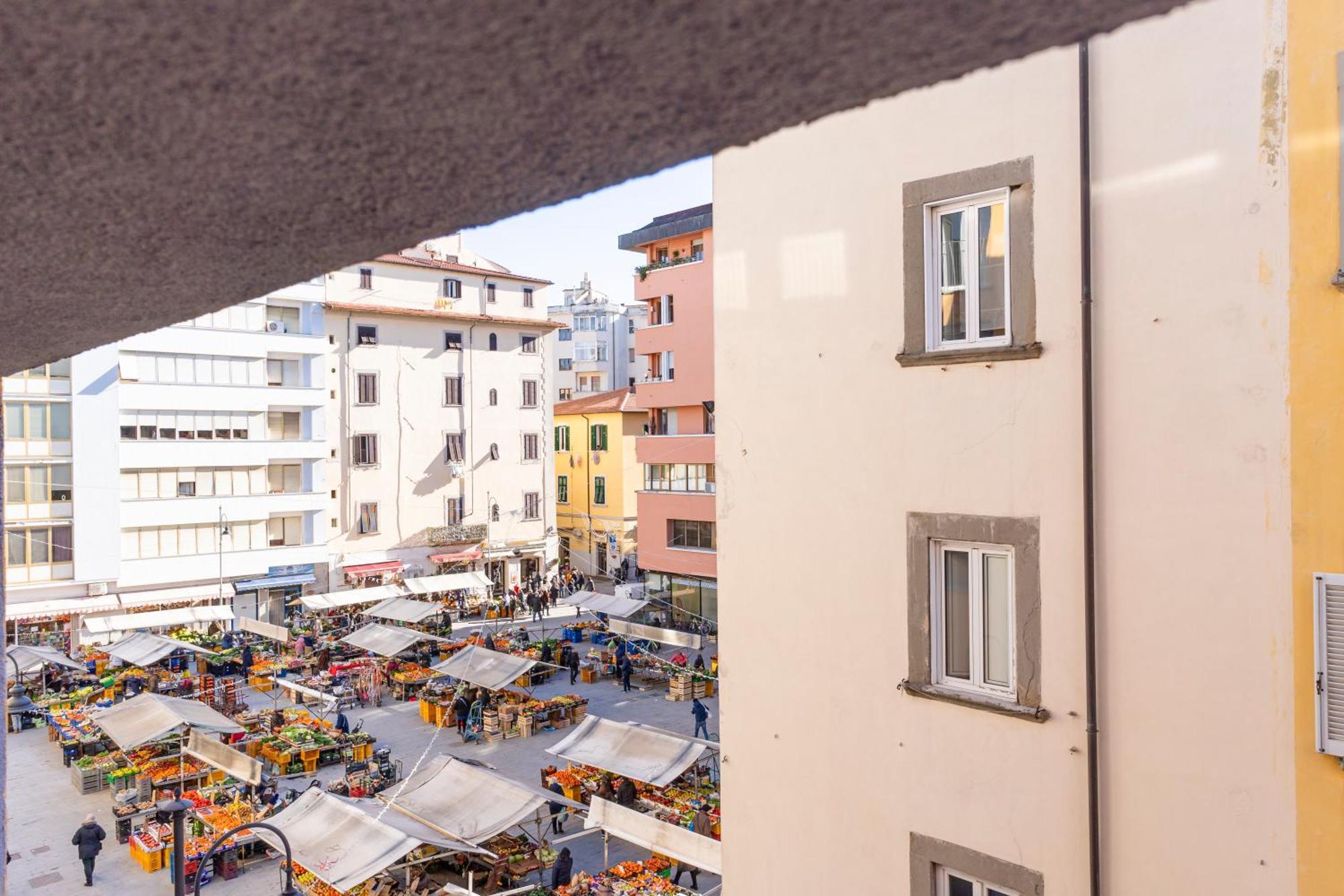 Piazza Cavallotti & Mercato Centrale Apartment! Livorno Exteriér fotografie